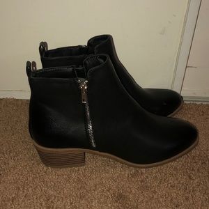 Zip up ankle booties